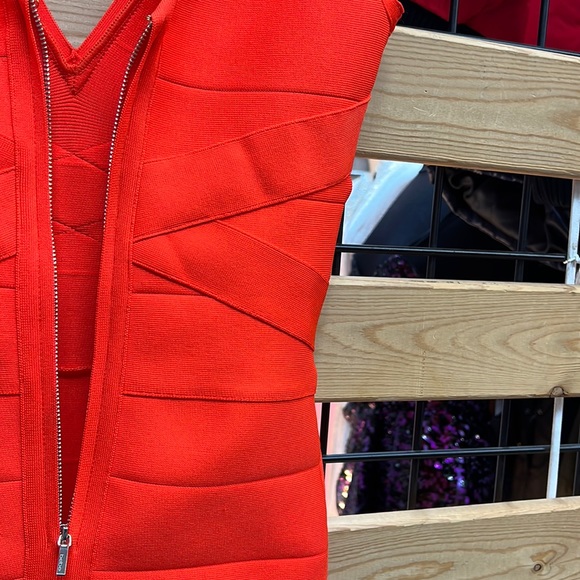 NWT,Bebe Classic Bandage V-Neck Midi Dress,cherry - Picture 7 of 17